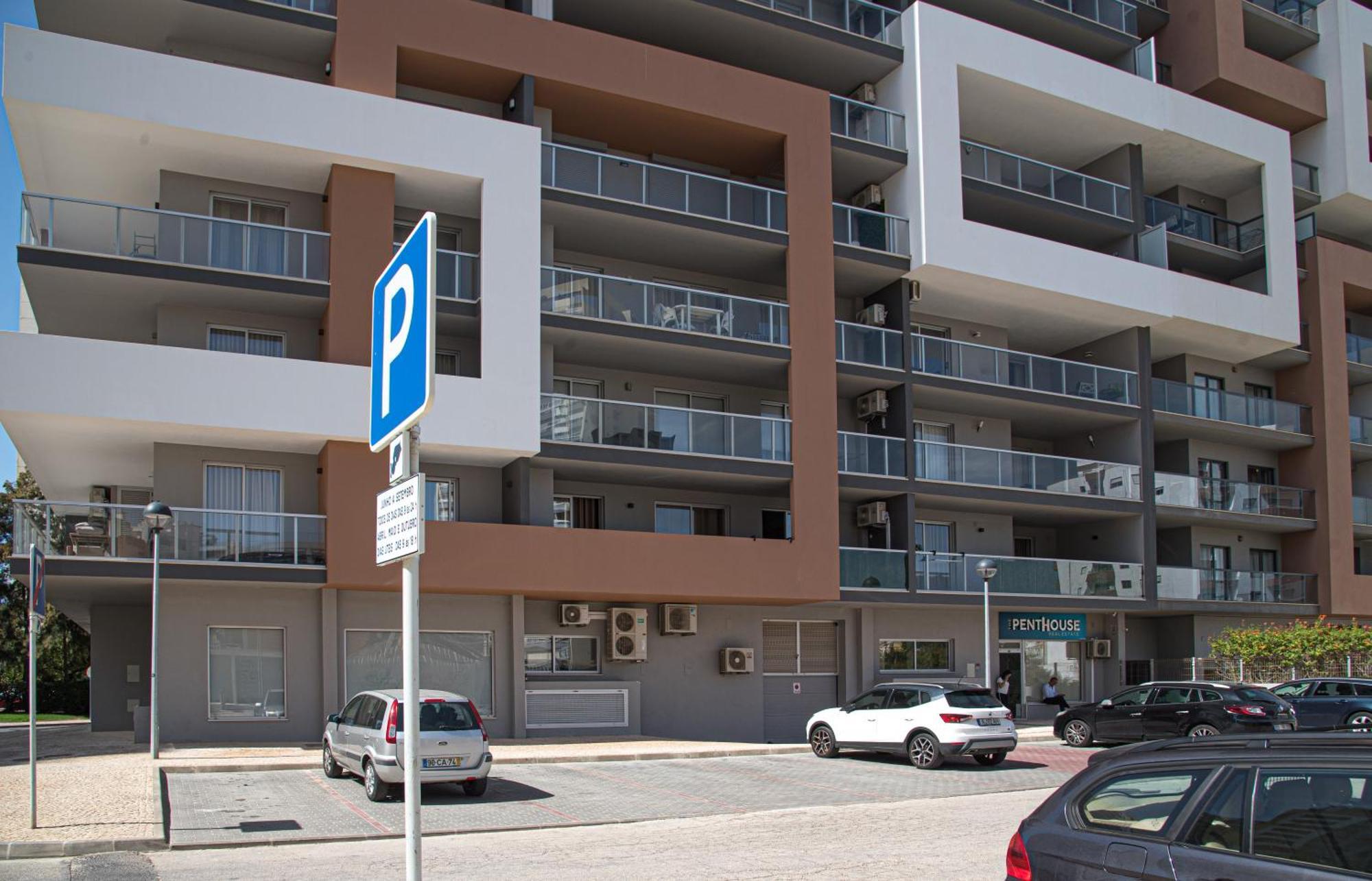 Apartamento Elegante Com Garagem E Piscina Na Praia Da Rocha Portimão Eksteriør billede